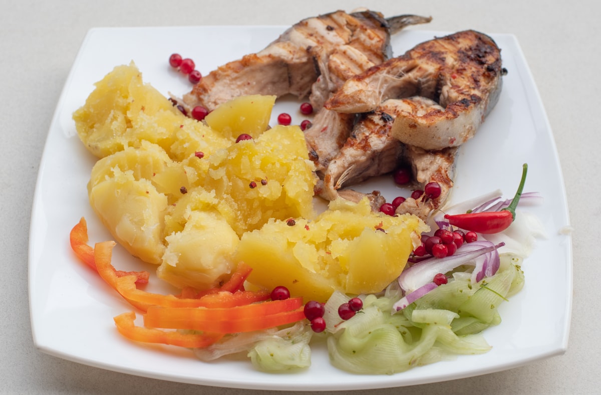 Desayuno nutritivo con frutas y cereales